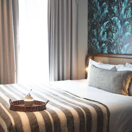 202 Elizabeth Hotel Sydney Exterior foto A bedroom at the hotel